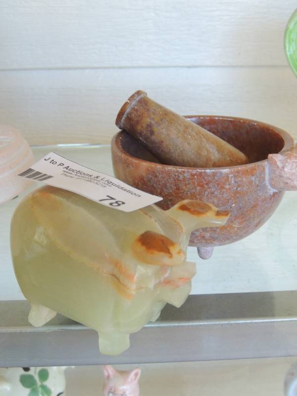 lot 78 image: PIGS