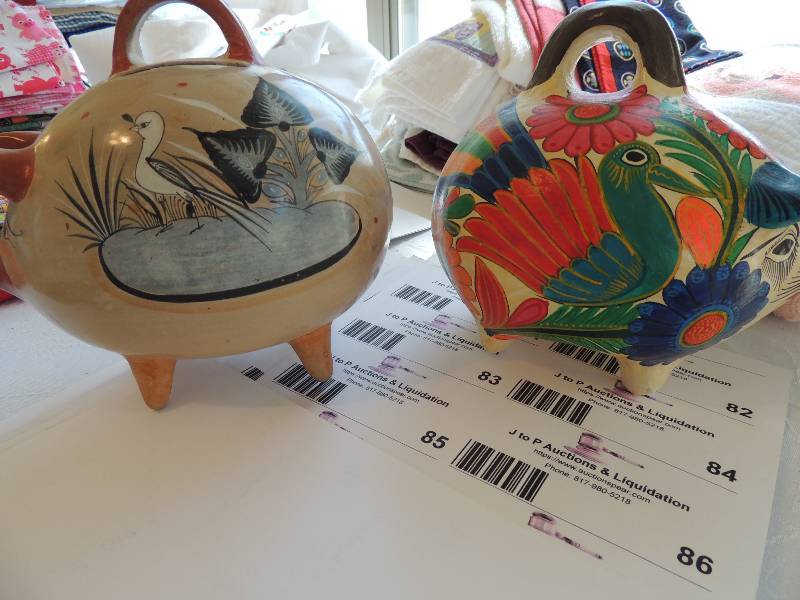 lot 85 image: PIGS