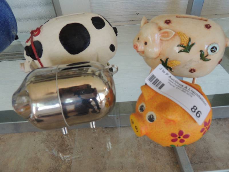 lot 86 image: PIGS
