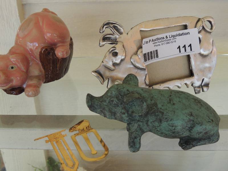 lot 111 image: PIGS