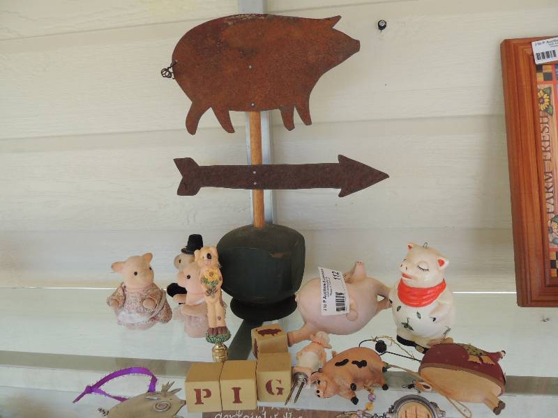 lot 112 image: PIGS