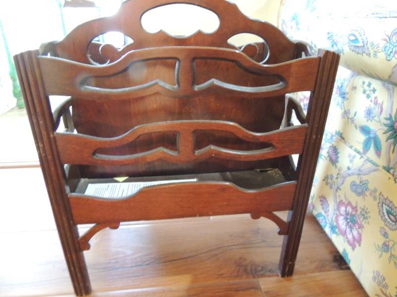 lot 129 image: FURNITURE