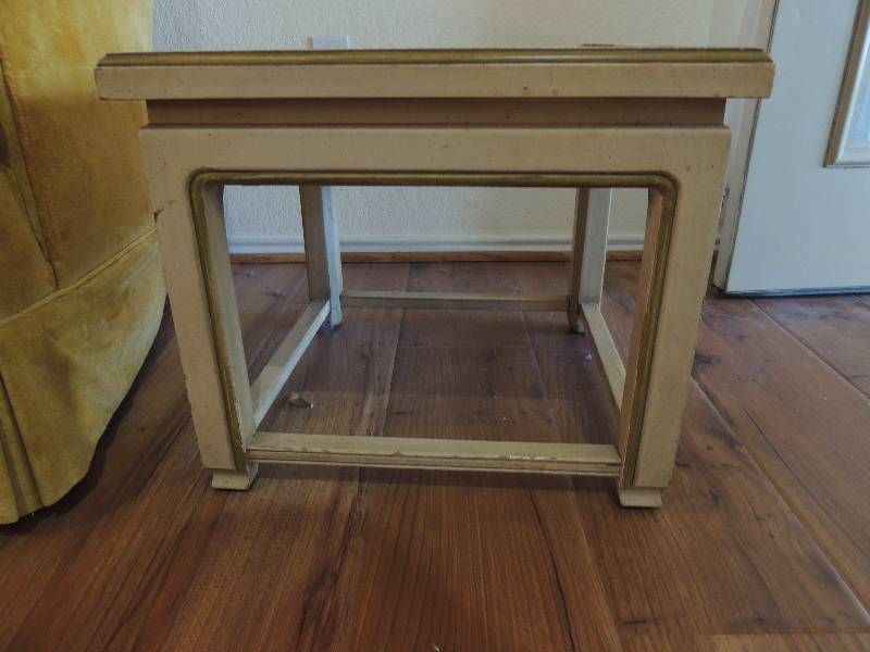 lot 130 image: FURNITURE