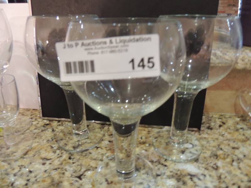lot 145 image: GLASSWARE