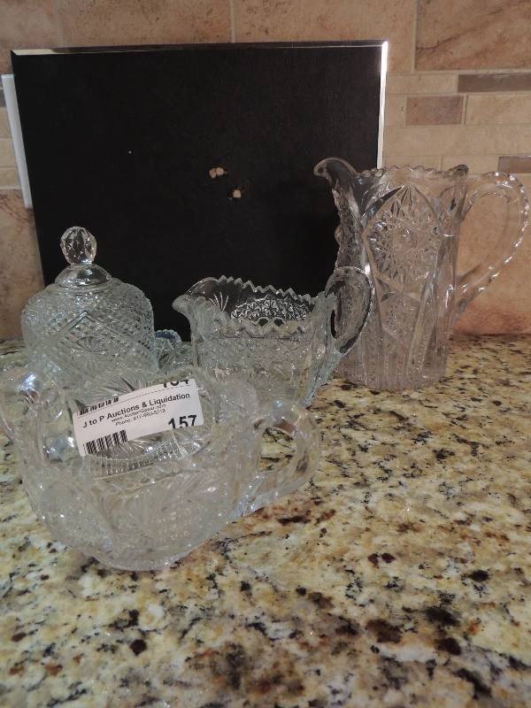 lot 157 image: GLASSWARE