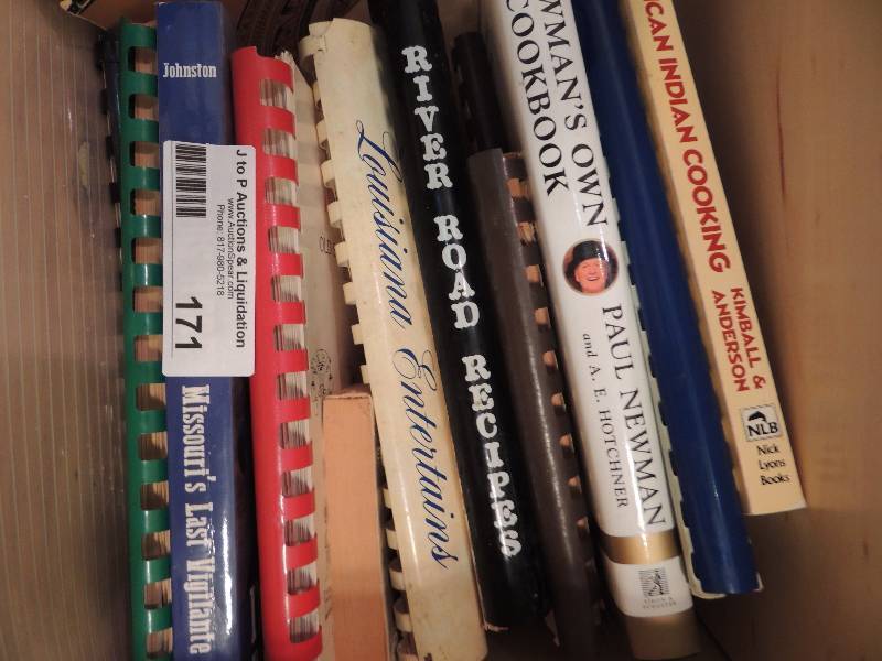 lot 171 image: COOKBOOKS