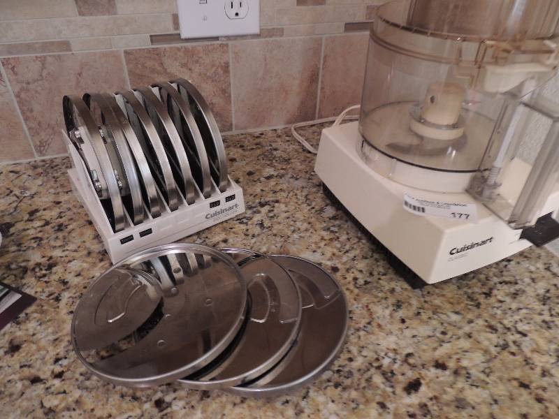 lot 177 image: SMALL APPLIANCES