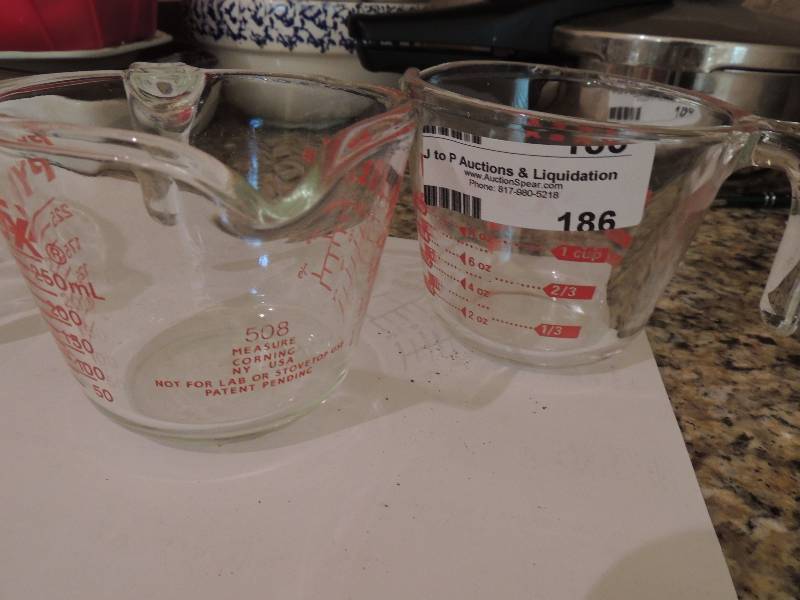 lot 186 image: PYREX