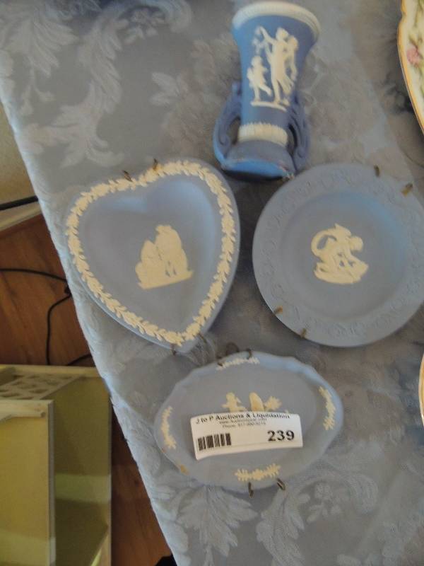 lot 239 image: WEDGEWOOD