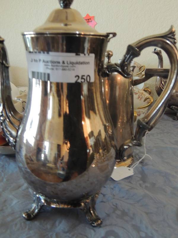 lot 250 image: SILVERPLATE