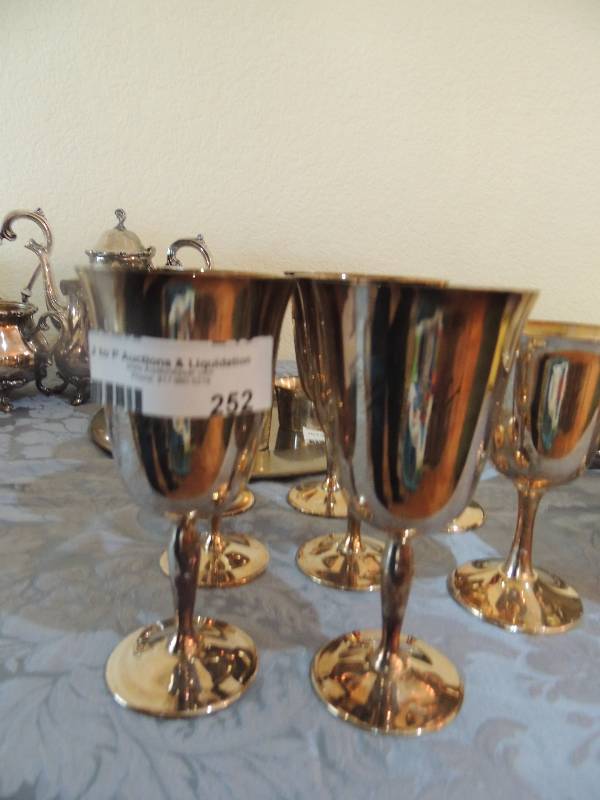 lot 252 image: SILVERPLATE
