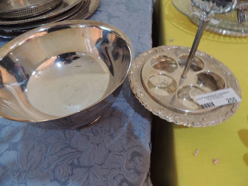 lot 255 image: SILVERPLATE
