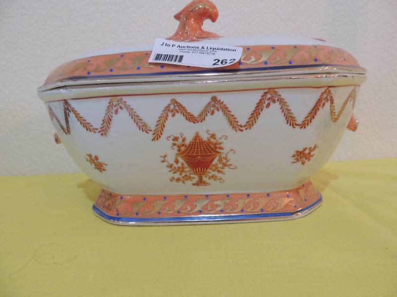 lot 262 image: China