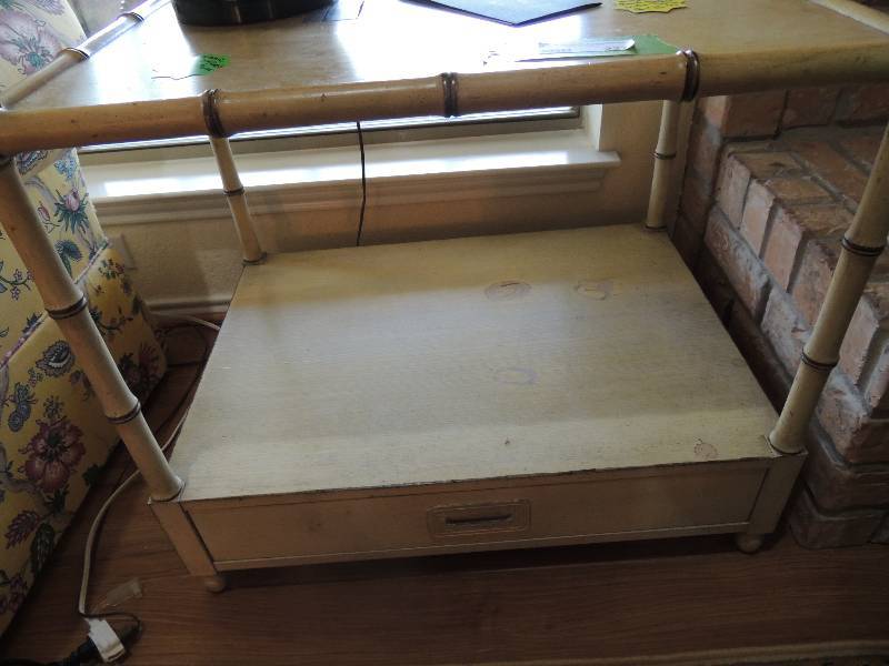 lot 227 image: Baker Furniture