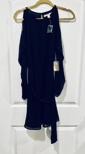 lot 13 image: New Forever 21 Contemporary Womans Dress Size SP - Black