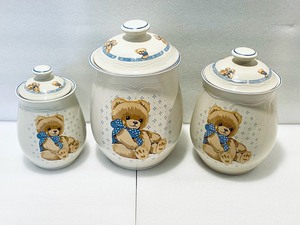 lot 53 image: Set of 3 - Vintage Tienshan Stoneware Theodore Country Bear Canisters with Lids