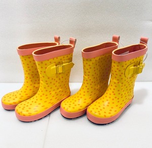 lot 103 image: Lot of 2 - New Sun Squad Kids Waterproof Rain Gardening Boots - Polka Dot - Medium (780