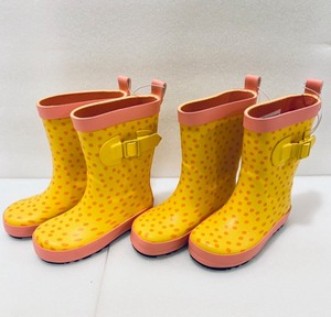 lot 104 image: Lot of 2 - New Sun Squad Kids Waterproof Rain Gardening Boots - Polka Dot - Medium (780