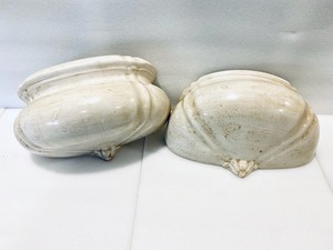 lot 133 image: Set of 2 - Wall Sconce Planters - Beige & White - Made in Italy $
