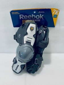 lot 144 image: New Reebok Lacrosse Arm Guards #J00835 7K - Medium - Gray