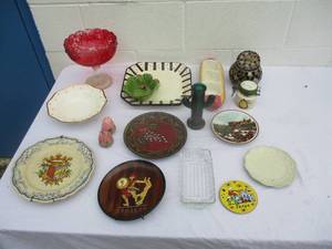 lot 21 image: Mixed Lot collectors dishes and more