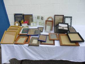 lot 48 image: Lot Mixed sizes of picture frames