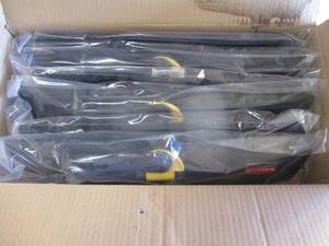 lot 117 image: Rubbermaid Commercial Products-# Q559, 6 pcs. Economy 18 inch quick connect frame tool only, NO pole or pad