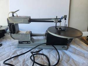 lot 50 image: Delta Scroll saw