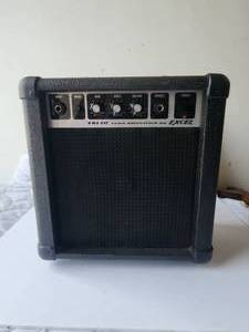lot 51 image: Excel Guitar Amp