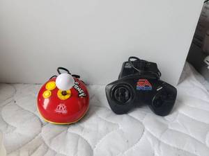 lot 86 image: Selection of 2 Plug and Play TV games - Disney and EA Sports