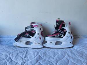 lot 127 image: Pair of Ice Skates by Lake Placid -- adjustable from 2 to 5
