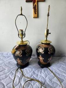 lot 131 image: Selection of 2 Asian themed lamps