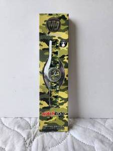 lot 139 image: Slap watch - Watchitude - limited edition