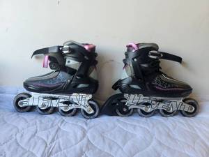 lot 171 image: Pair of Rollerblades - size 9