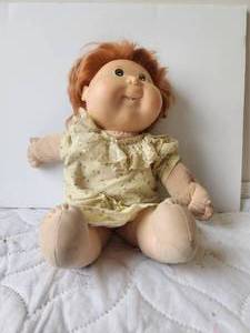 lot 193 image: Vintage Cabbage patch doll