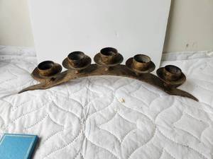 lot 194 image: Heavy table or countertop candle holder
