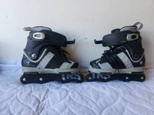 lot 187 image: Pair of Rollerblades - size 7