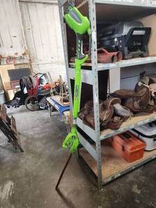 lot 262 image: Greenworks 40volt hedger no charger
