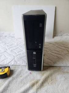 lot 224 image: HP computer - powers up