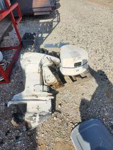 lot 97 image: Johnson outboard boat motor - running condition unknown - unit 231