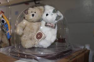 lot 80 image: Attached Together Friends Boyds  Bears inside  Domed Glass Enclosure