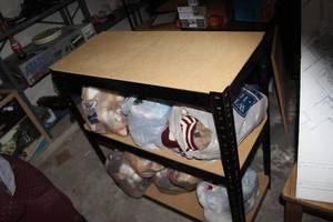 lot 29 image: I shelf Unit CONTENTS NOT INCLUDED Pick up Tuesday November 29th 5-7pm
