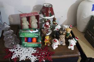 lot 60 image: Christmas Bears Lot along with Outdoors String light replacement Bulbs and Tree Decoration