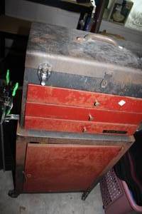 lot 68 image: Rolling Tool Chest with all the tools seen included. Drawers Lock when top is Closed