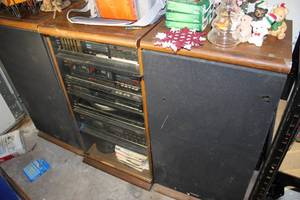 lot 10 image: Stereo Cabinet and Componets, with Speakers