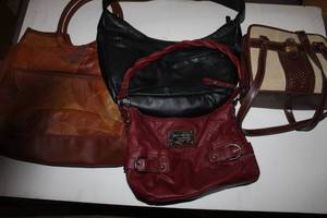 lot 105 image: Several Purses in styles and colors as shown
