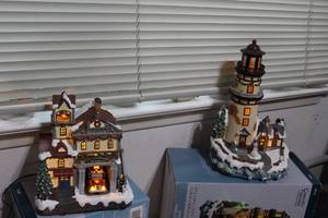 lot 130 image: Vintage Studio 56 Hand Painted Porcelain Christmas Village Piece
