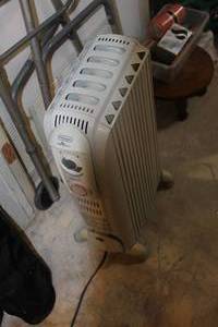 lot 138 image: Radiator Heater Tested and Works great