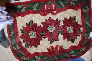 lot 193 image: Holiday Rug See Photos