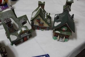 lot 204 image: Vintage Studio 56 Hand Painted Porcelain Christmas Village Piece